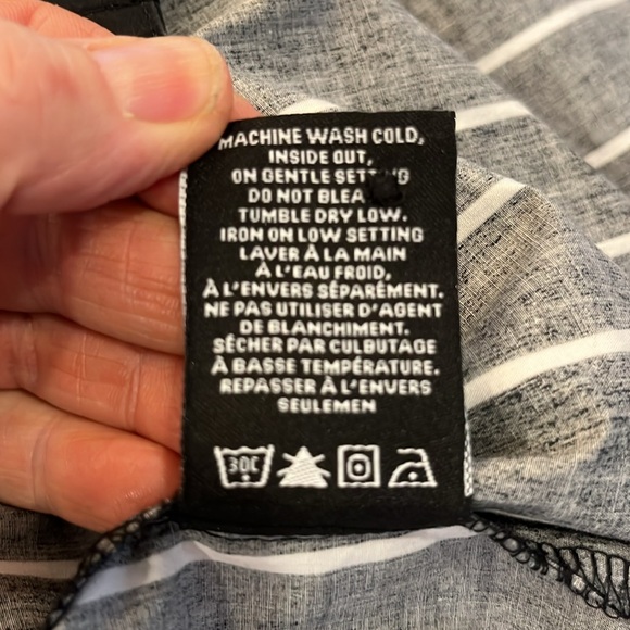 VGUC Brunette The Label oversize black button down long shirt with white stripe - Picture 10 of 10